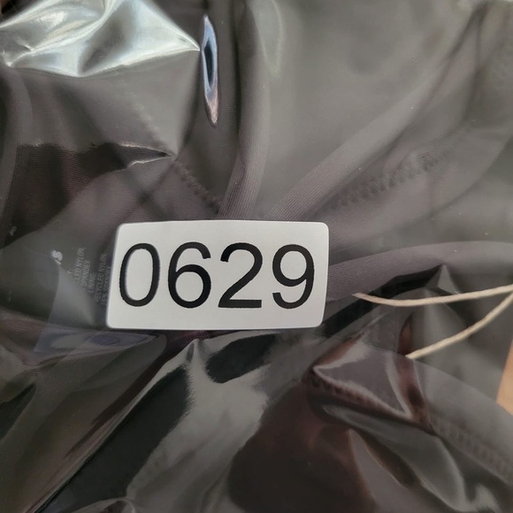 NWT Skims Signature Swim Long Sleeve Bikini Top in Onyx Women’s Sz M - Picture 11 of 11